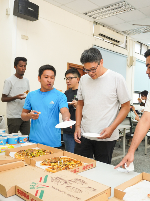 師長學生用餐Image