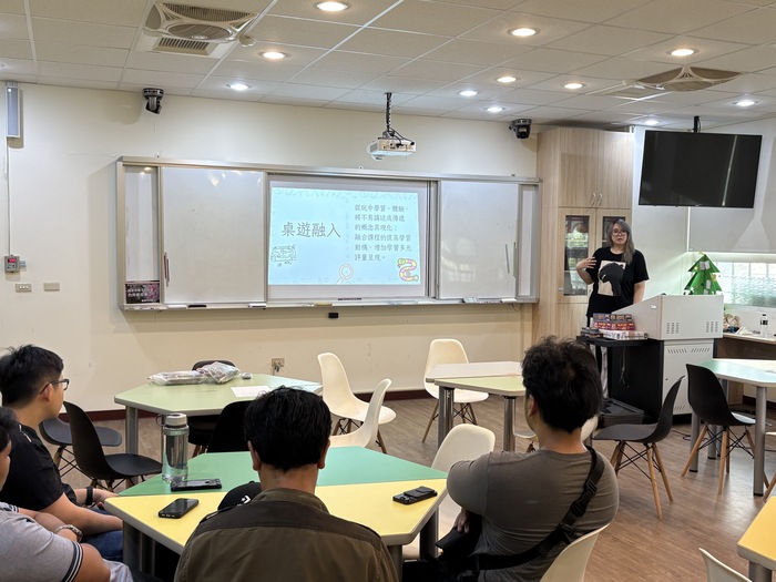 【活動】113-2「STEM教育實作工作坊」-遊戲式學習:桌遊在小學課堂中的實戰經驗Image